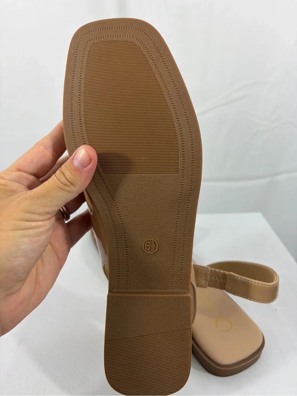 NWT Journee Women’s Size 6.5 Elastic Nude Patent Slingback Sandals